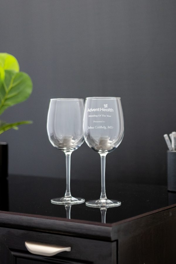 Set of 2 Colossal Wine Glasses 02 scaled