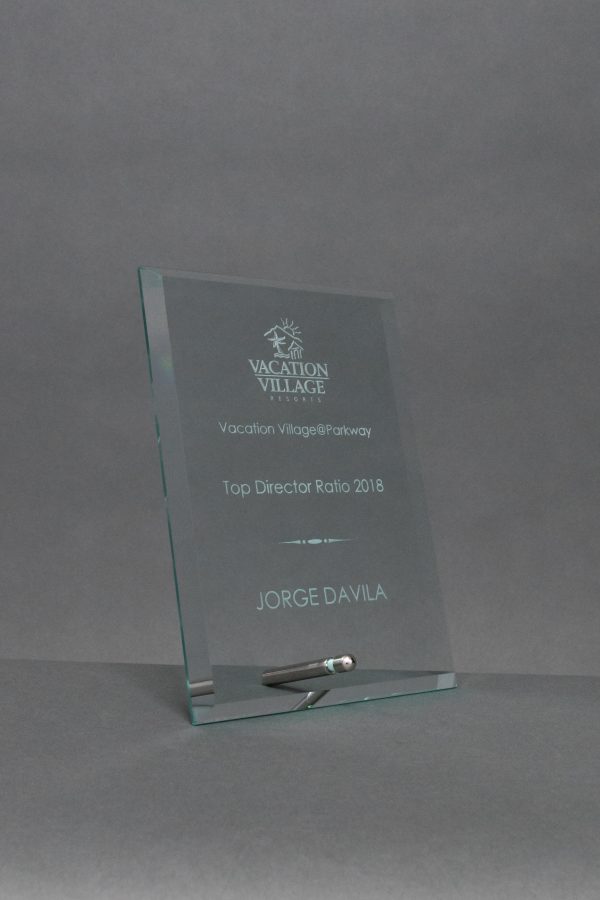 Jade Flat Glass Standing Award 02 scaled